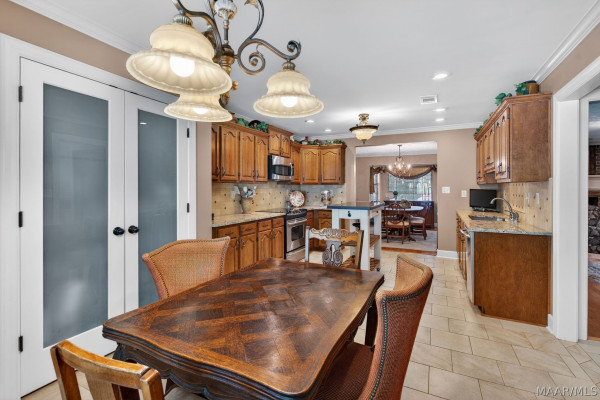 336 Reid Circle