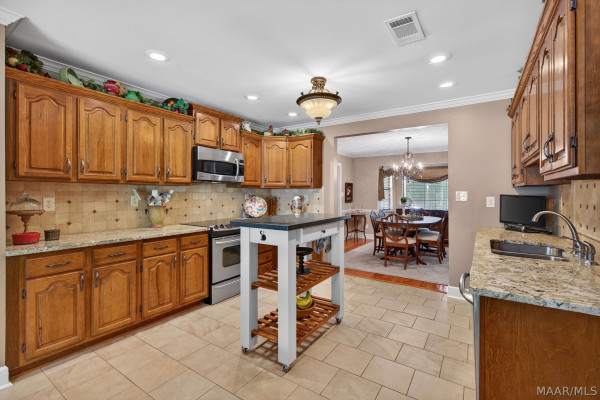 336 Reid Circle