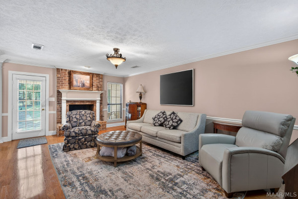 336 Reid Circle