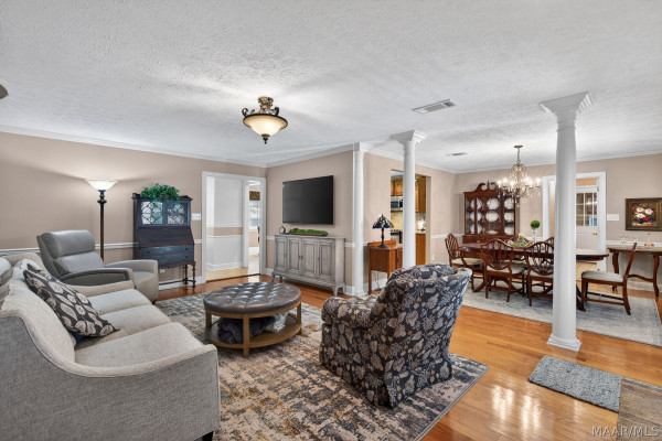 336 Reid Circle