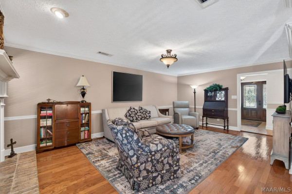336 Reid Circle