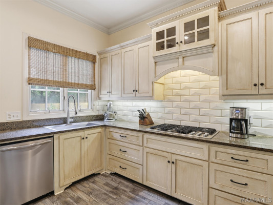 8408 Marsh Pointe Drive