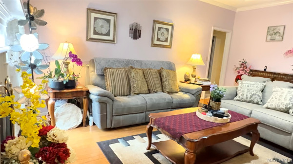 2237 Semaht Drive
