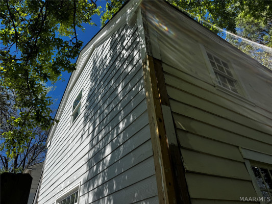 2222 Narrow Lane Road