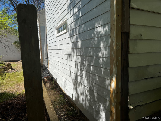 2222 Narrow Lane Road