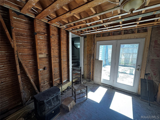 2222 Narrow Lane Road