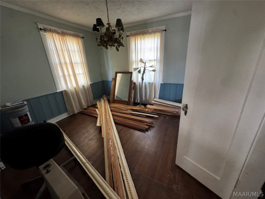 2222 Narrow Lane Road