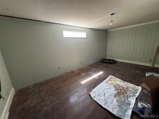 2222 Narrow Lane Road