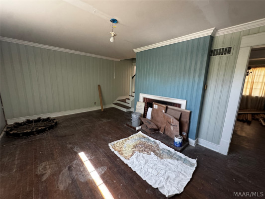2222 Narrow Lane Road