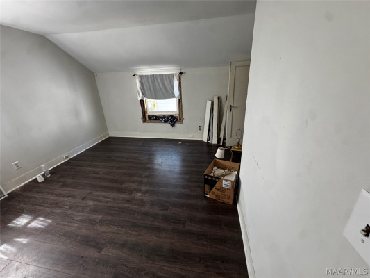 2222 Narrow Lane Road