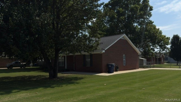 90 SCARLET OAK Drive