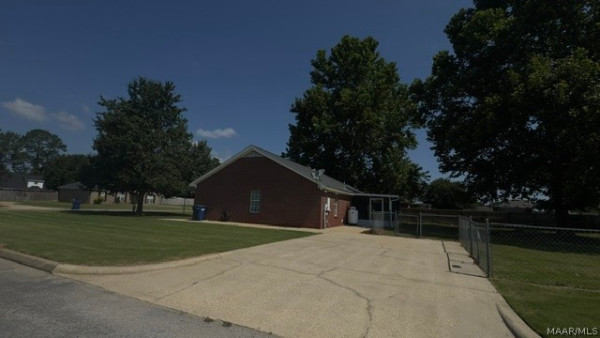 90 SCARLET OAK Drive