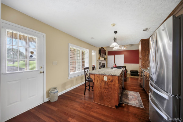 3601 RICHARDSON Road S