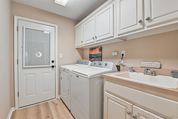 1722 Twelve Oaks Lane
