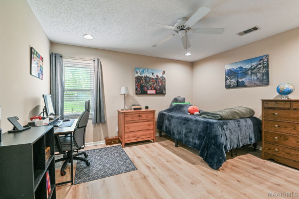 1722 Twelve Oaks Lane