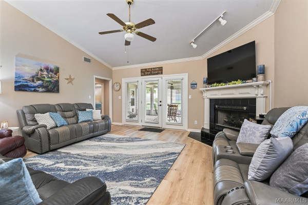 1722 Twelve Oaks Lane