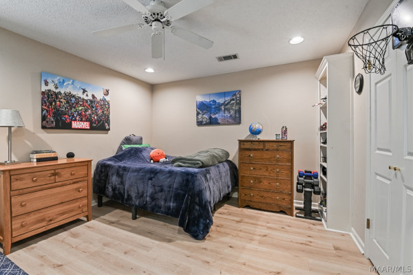 1722 Twelve Oaks Lane