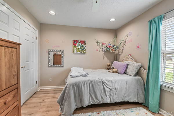 1722 Twelve Oaks Lane