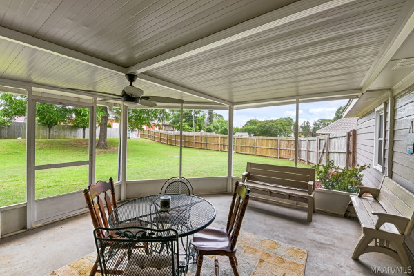 1722 Twelve Oaks Lane