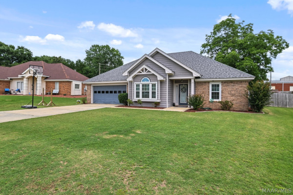 1722 Twelve Oaks Lane