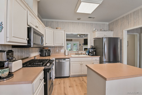 1722 Twelve Oaks Lane