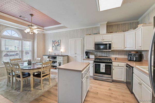 1722 Twelve Oaks Lane