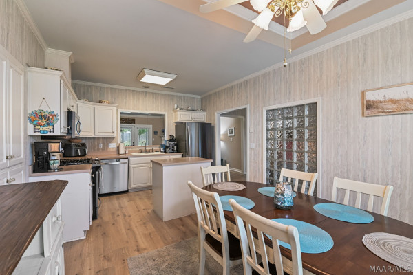 1722 Twelve Oaks Lane