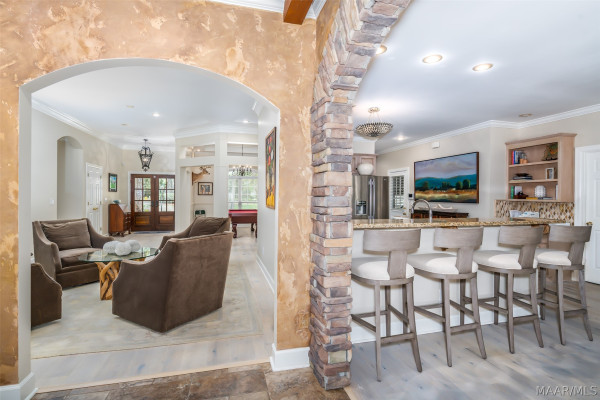 8213 Mossy Oak Drive
