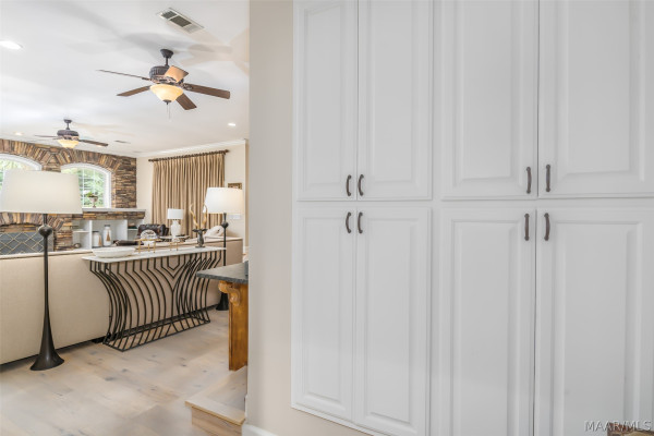 8213 Mossy Oak Drive