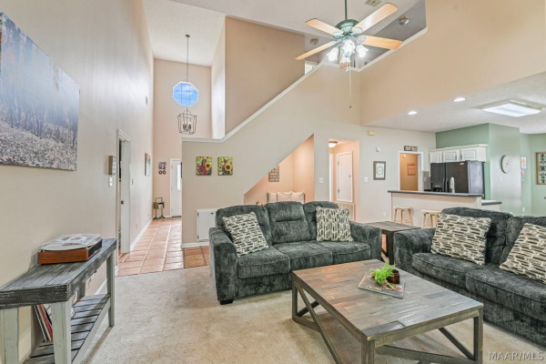 831 HEATHER Drive