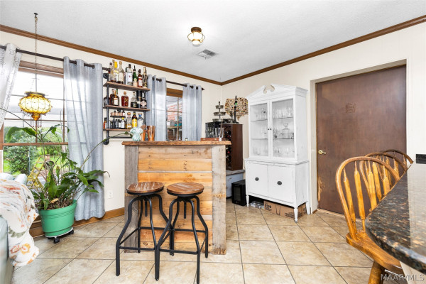 2832 S Colonial Drive