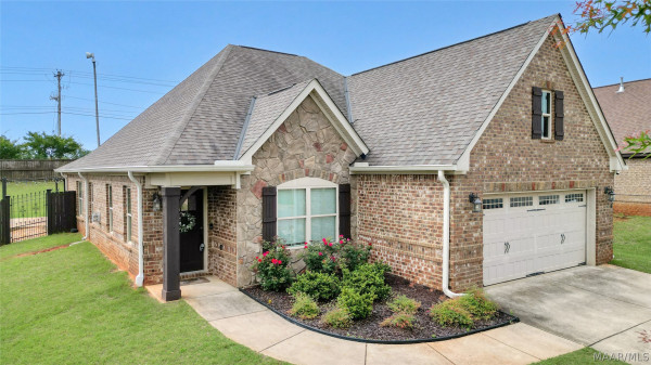 906 Delaney Drive