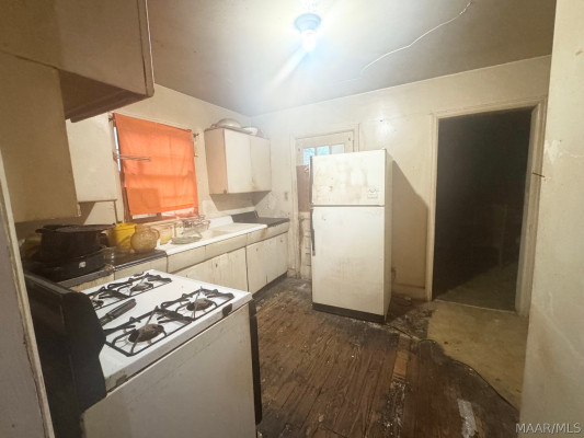 3354 ROSA L PARKS Avenue