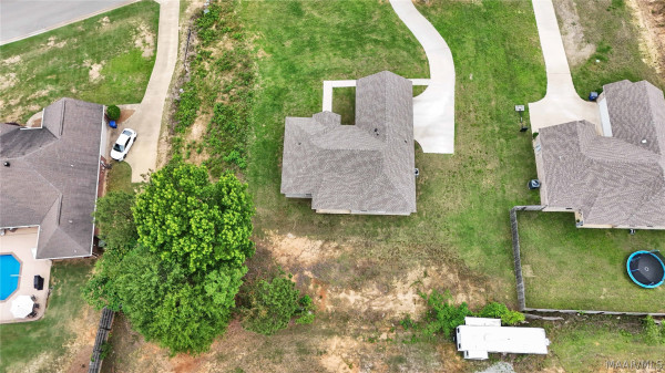 715 Pinetuckett Parkway