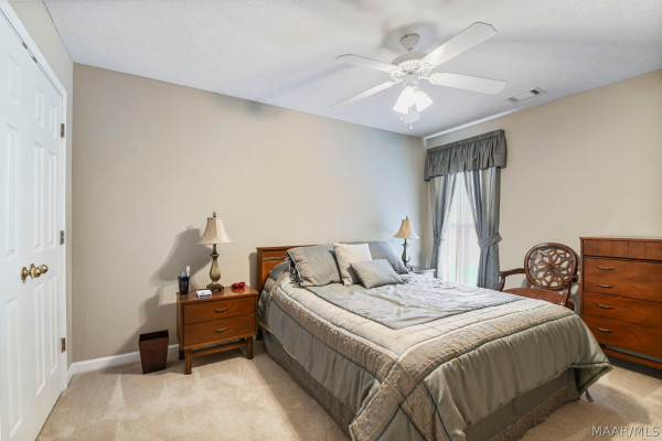 1249 AUTUMN Ridge