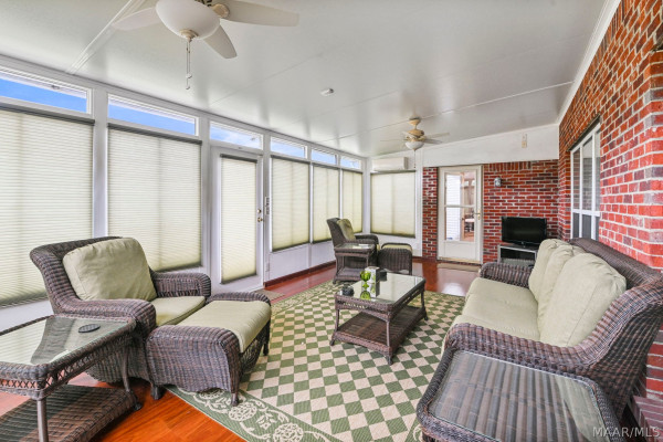 1249 AUTUMN Ridge