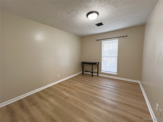 109 E Teri Court