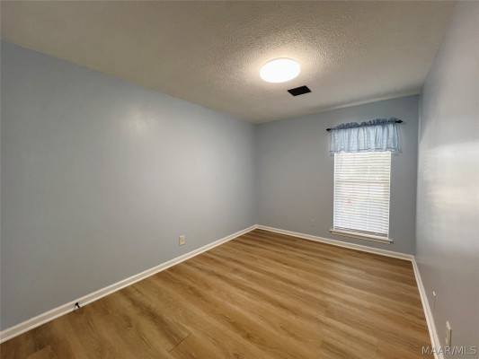 109 E Teri Court