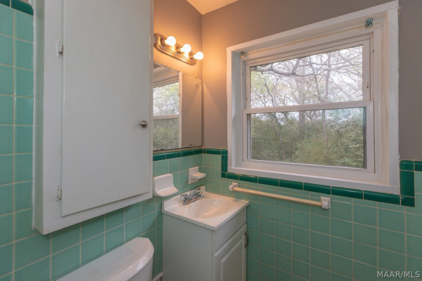 3637 WILLOW LANE Drive