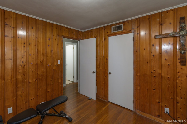 3637 WILLOW LANE Drive