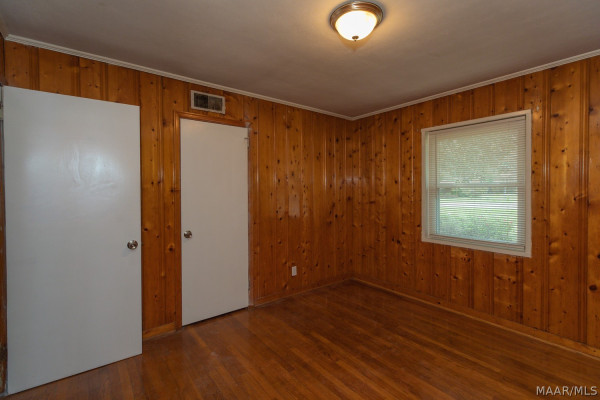 3637 WILLOW LANE Drive
