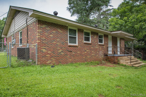 3637 WILLOW LANE Drive