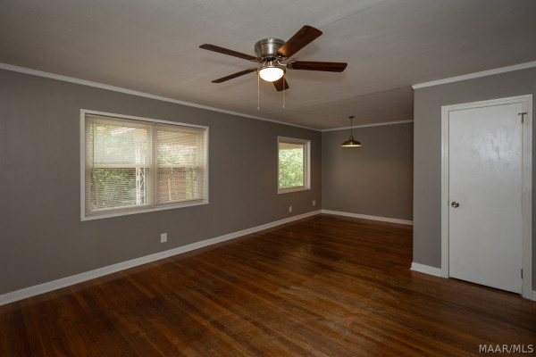 3637 WILLOW LANE Drive