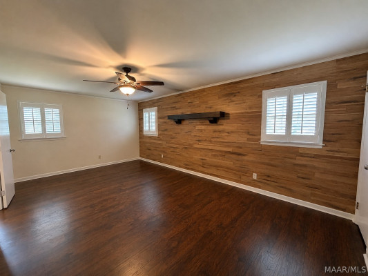 406 Arrowhead Drive