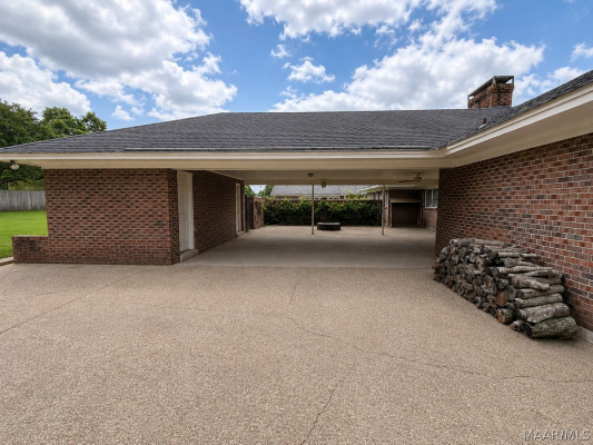 406 Arrowhead Drive