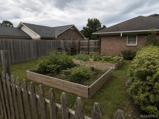 406 Arrowhead Drive