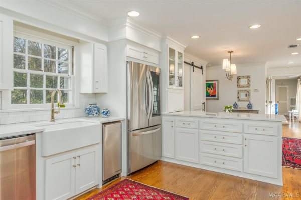 1803 Pineneedle Road