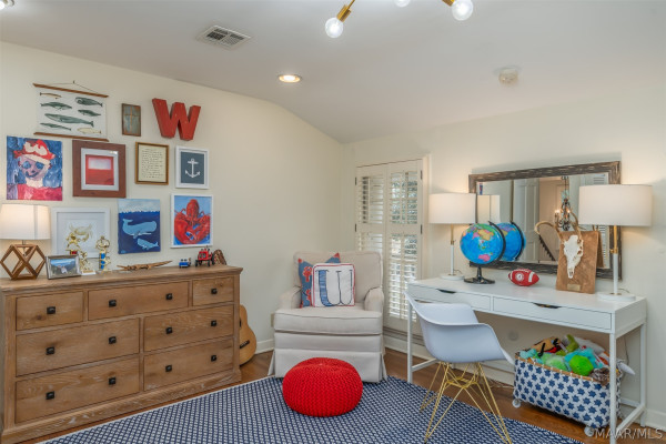 1803 Pineneedle Road