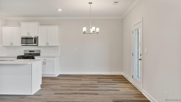 4824 Monarch Pass