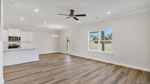 4824 Monarch Pass